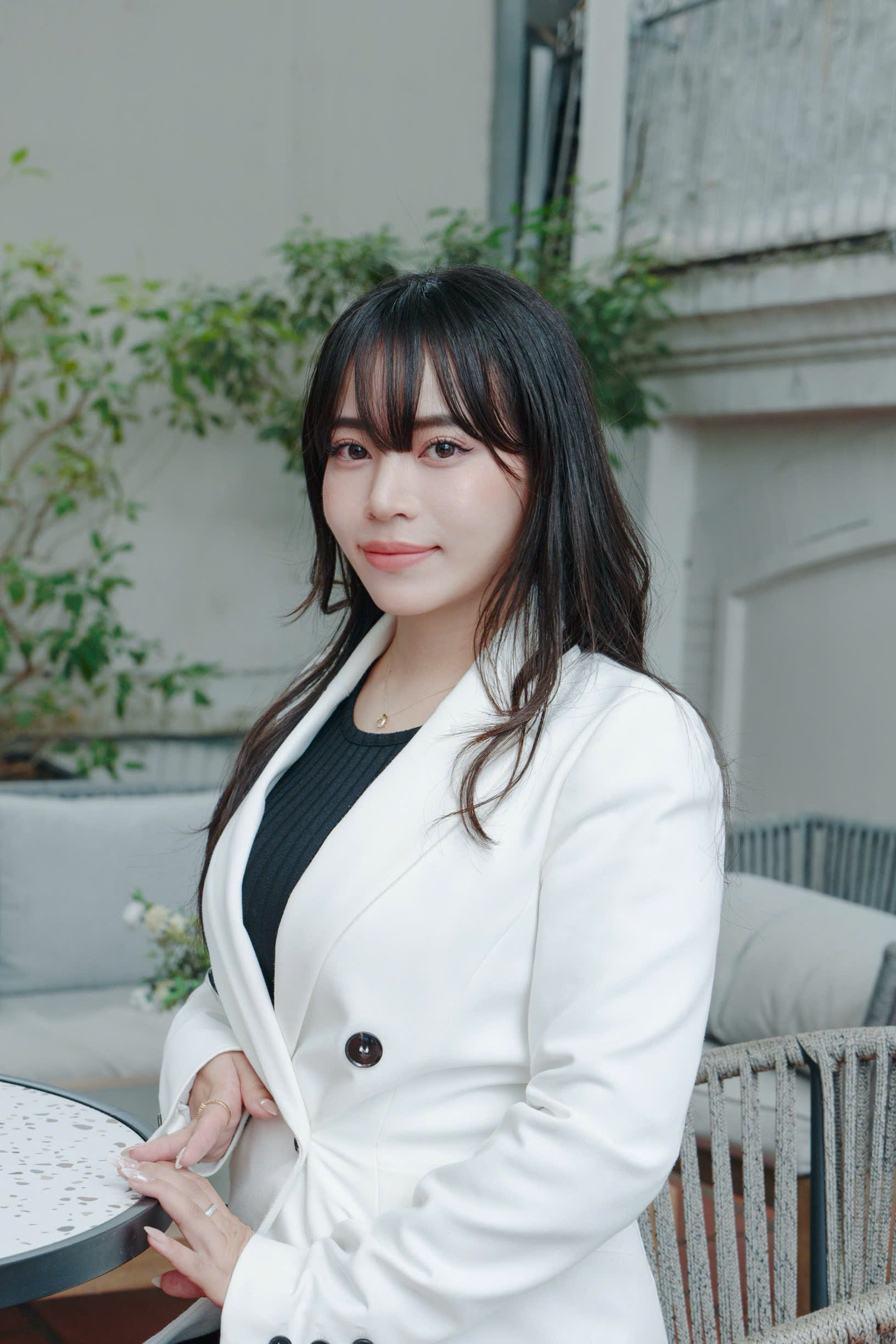 author-aya-tondokoro