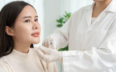 A transparent consultation process helps beauty enthusiasts feel more confident before making a decision.