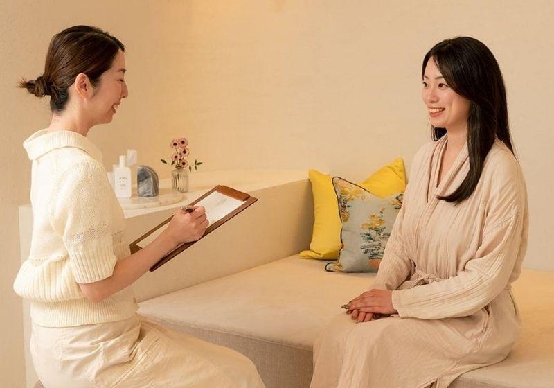 Một buổi soi da và tư vấn chuyên sâu sẽ giúp bạn lựa chọn đúng liệu trình cho hành trình chăm sóc da lâu dài